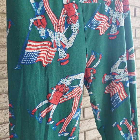 LuLaRoe Green American Dream One Size Leggings GUC - Picture 4 of 5